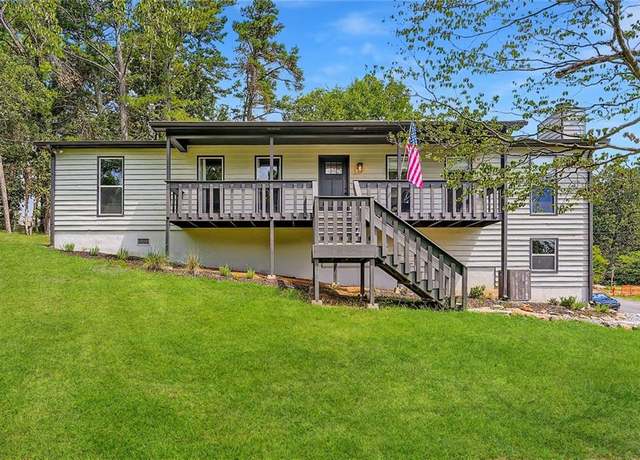 Property at 127 Riverlake Dr, Woodstock, GA 30188, 3 beds, 2 baths