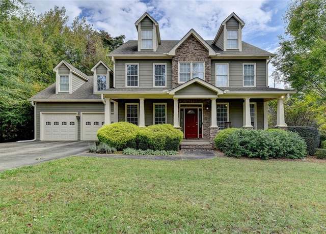 Property at 1720 Mountainside Dr, Cumming, GA 30040, 5 beds, 3 baths