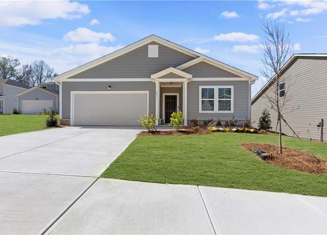 Property at 3011 Orwell Dr, Gainesville, GA 30507, 4 beds, 2 baths