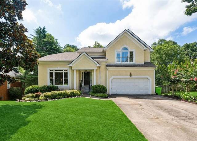 Property at 16 Ancient Oak Ct NE, Marietta, GA 30067, 4 beds, 3.5 baths