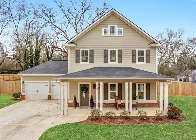 Property at 3 Derrick Ave, Hampton, GA 30228, 3 beds, 2.5 baths