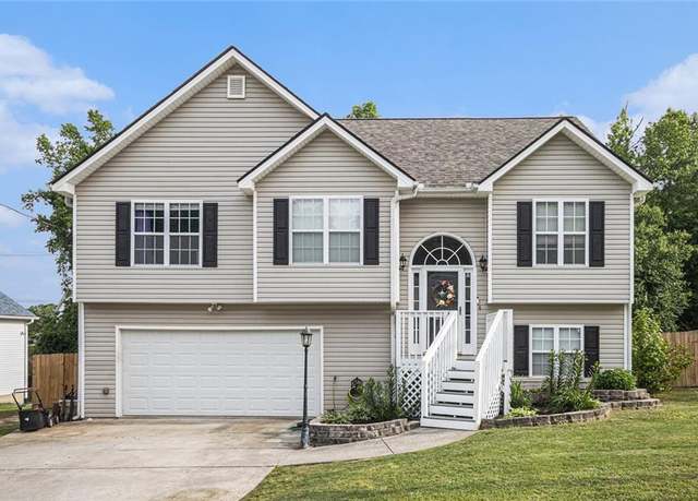 Property at 251 Hunt Club Cir, Temple, GA 30179, 4 beds, 3 baths