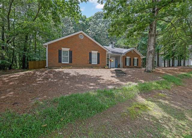 Property at 4180 Gables Pl, Buford, GA 30519, 3 beds, 2 baths