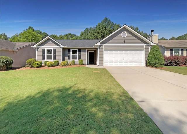 Property at 651 Walnut Woods Dr, Braselton, GA 30517, 3 beds, 2 baths