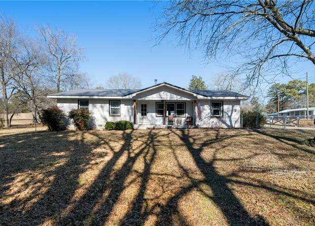 Property at 3255 Kingston Hwy NE, Rome, GA 30161, 4 beds, 1 bath
