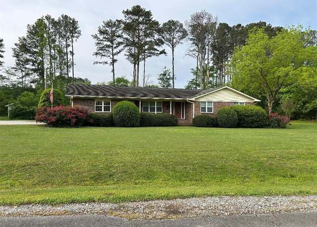 Property at 12 Fernwood Way NE, Rome, GA 30161, 3 beds, 2 baths