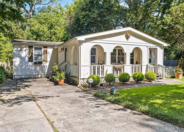 Property at 2738 S Bamby Ln NE, Brookhaven, GA 30319, 3 beds, 2 baths