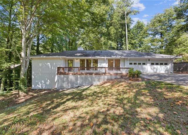Property at 1363 Colony Dr, Marietta, GA 30068, 5 beds, 3.5 baths
