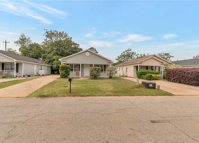 Property at 131 Orchard Pass, Warner Robins, GA 31088, 3 beds, 2 baths