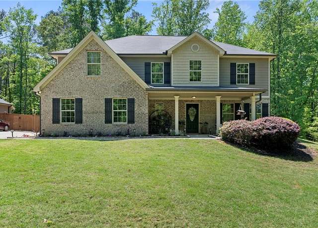 Property at 165 6th St, Auburn, GA 30011, 4 beds, 2.5 baths