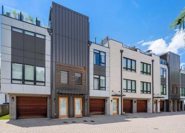 Property at 133 City View Ct NE, Atlanta, GA 30308, 3 beds, 3.5 baths