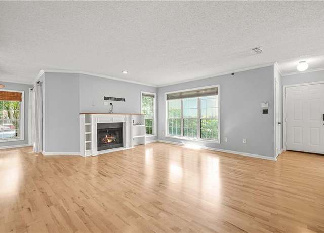 Property at 305 Mill Pond Ct SE, Smyrna, GA 30082, 2 beds, 2 baths