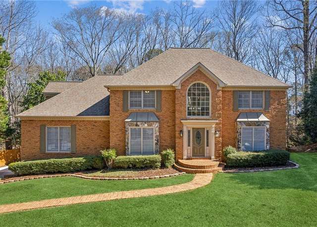 Property at 3611 Howell Wood Trl, Duluth, GA 30096, 5 beds, 4.5 baths