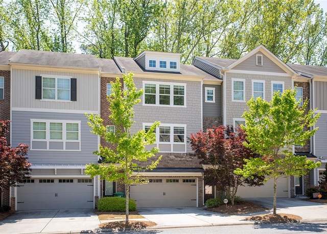 Property at 2813 White Oak Ln, Decatur, GA 30032, 3 beds, 3 baths