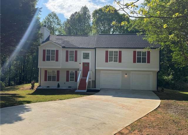 Property at 5920 Homestead Ct, Rex, GA 30273, 4 beds, 3 baths