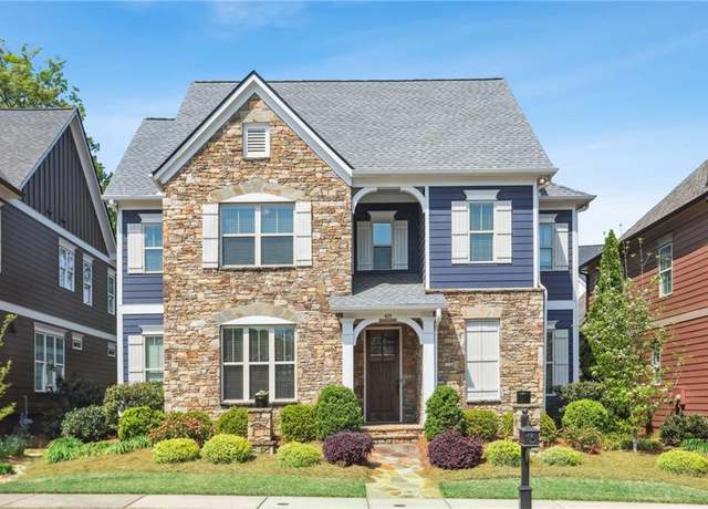 Property at 425 Hunt St NE, Marietta, GA 30060, 4 beds, 3.5 baths