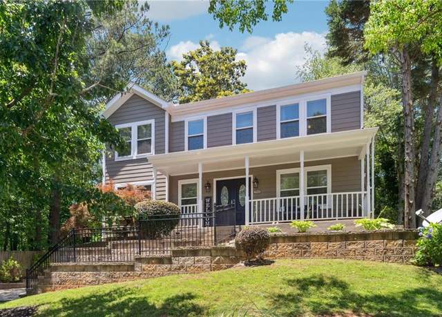 Property at 4031 E Meadow Dr, Duluth, GA 30096, 4 beds, 2.5 baths