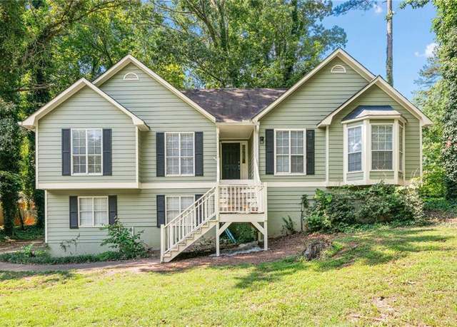 Property at 94 Park Ave W, Dallas, GA 30157, 3 beds, 2 baths