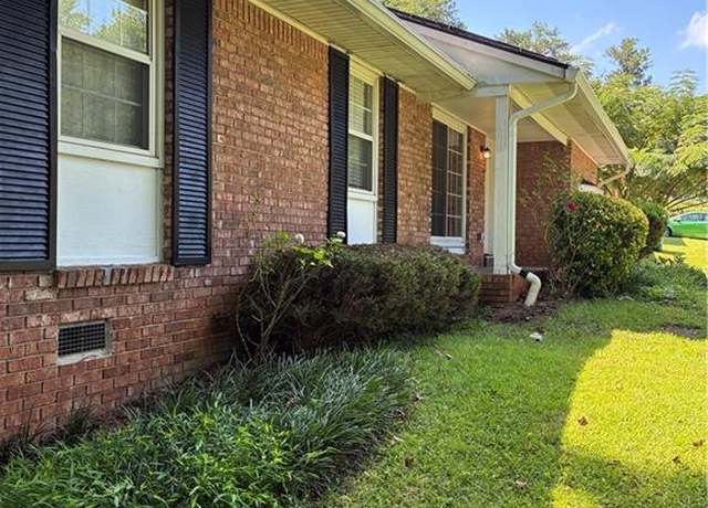 Property at 2465 Spring Dr SE, Smyrna, GA 30080, 3 beds, 2 baths