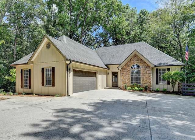 Property at 6220 Mockingbird Rd, Cumming, GA 30028, 5 beds, 3 baths