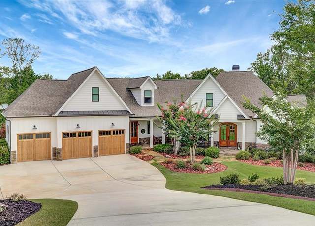 Property at 25 Paragon Pt, Newnan, GA 30265, 6 beds, 6 baths