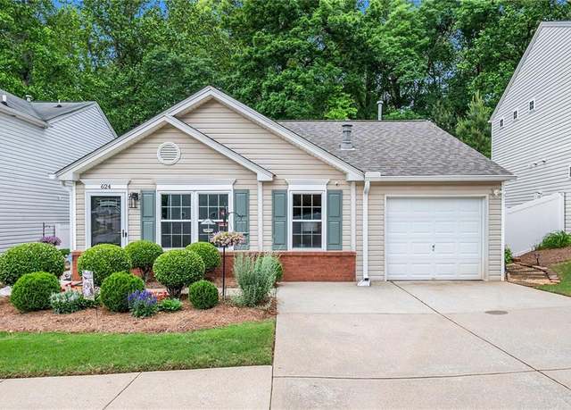 Property at 624 Spanish Oak Dr, Acworth, GA 30102, 2 beds, 1.5 baths