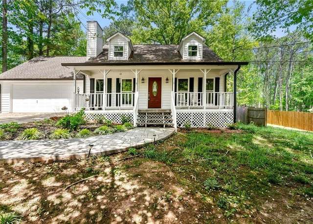 Property at 385 Russell Ridge Dr, Lawrenceville, GA 30043, 3 beds, 2 baths