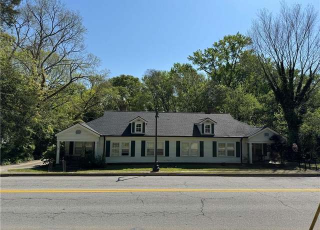 Property at 8542 Campbellton St, Douglasville, GA 30134, 4 beds, 4 baths