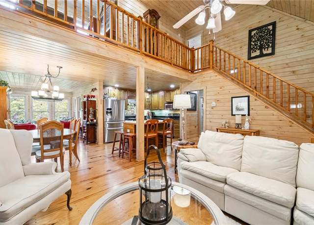 Property at 85 Post Oak Ln, Big Canoe, GA 30143, 3 beds, 3 baths