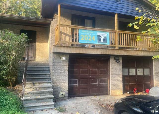 Property at 4015 Bakers Ferry Rd SW, Atlanta, GA 30331, 3 beds, 2 baths