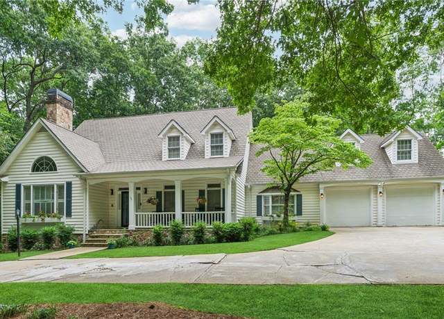 Property at 34 Johnston Row NW, Cartersville, GA 30121, 4 beds, 3.5 baths