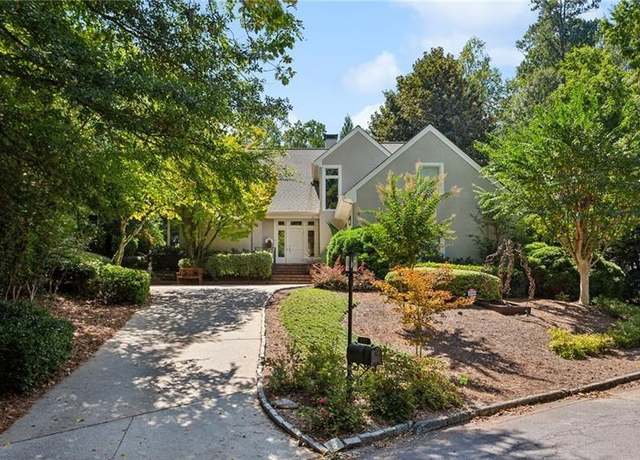 Property at 857 Stovall Pl NE, Atlanta, GA 30342, 4 beds, 4.5 baths