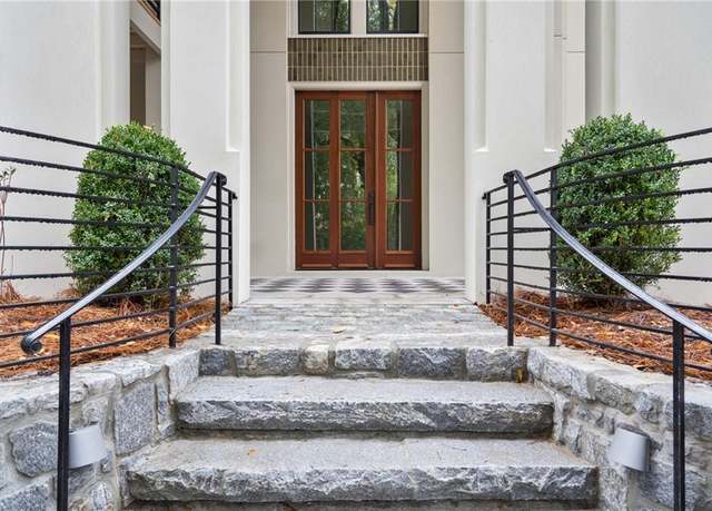 Property at 98 Sheridan Dr, Atlanta, GA 30305, 4 beds, 3.5 baths