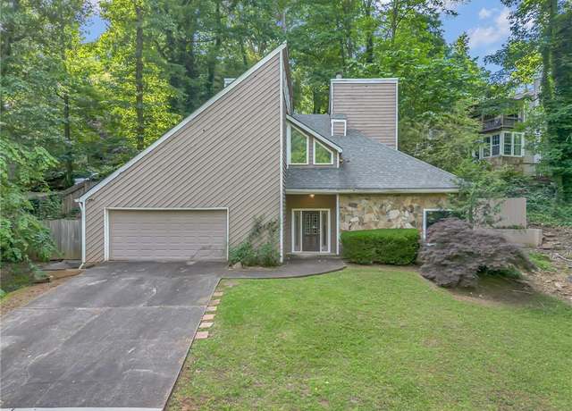 Property at 260 Lamplighter Ln SE, Marietta, GA 30067, 3 beds, 2.5 baths