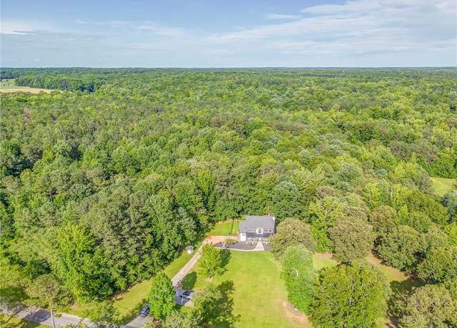 Property at 323 Schoolhouse Rd, Rockmart, GA 30153, 4 beds, 3.5 baths