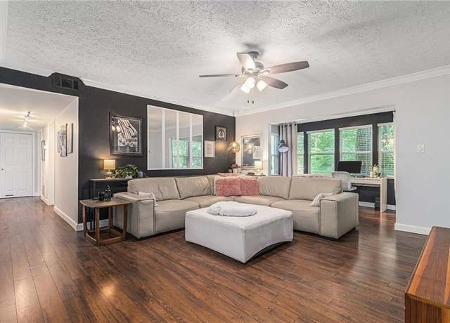 Property at 5149 Roswell Rd #1, Atlanta, GA 30342, 2 beds, 1 bath