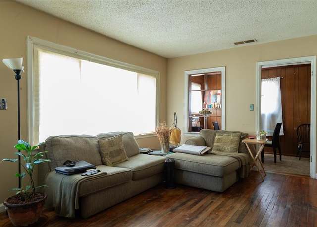 Property at 1802 Elaine Dr, Decatur, GA 30035