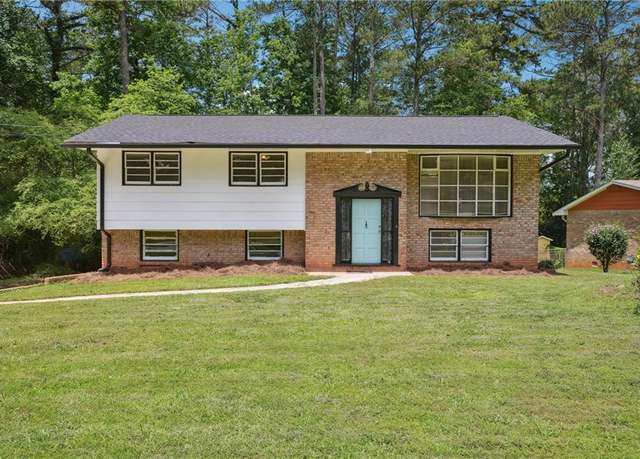 Property at 3611 Radcliffe Blvd, Decatur, GA 30034, 3 beds, 3 baths