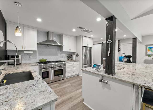 Property at 10070 Timberstone Rd, Johns Creek, GA 30022, 4 beds, 3 baths