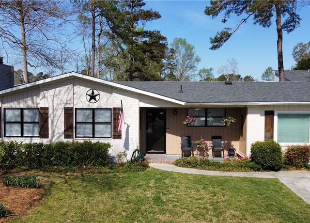 Property at 237 Deerfield Ln, Augusta, GA 30907, 3 beds, 2 baths