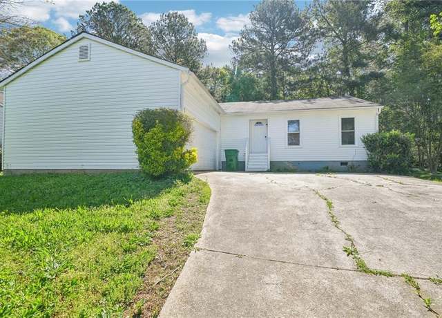 Property at 2058 Corners Cir, Lithonia, GA 30058, 3 beds, 2 baths
