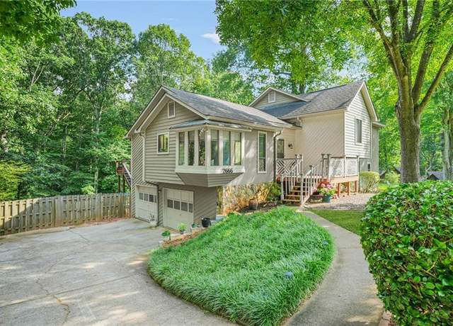 Property at 2666 Peachtree Walk, Duluth, GA 30096, 4 beds, 3 baths