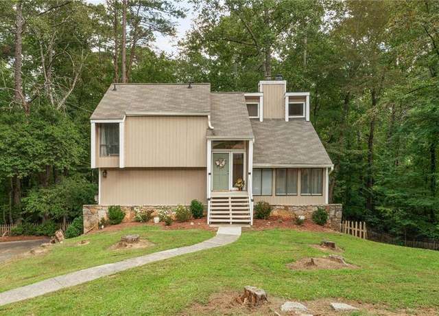 Property at 1720 Little Willeo Rd, Marietta, GA 30068, 4 beds, 2.5 baths