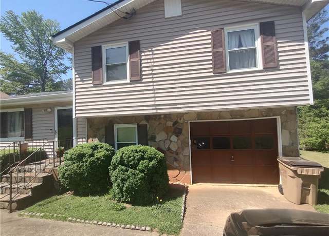 Property at 182 Iris Ct, Riverdale, GA 30274, 3 beds, 2 baths