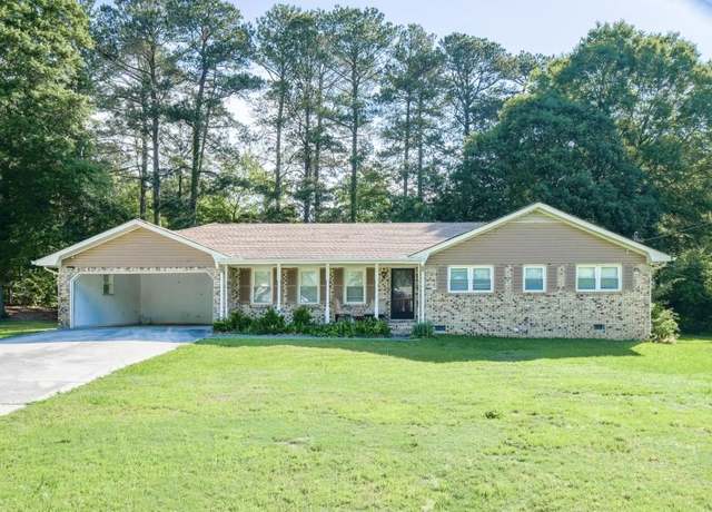 Property at 2628 Hickory Trl, Snellville, GA 30078, 6 beds, 2 baths