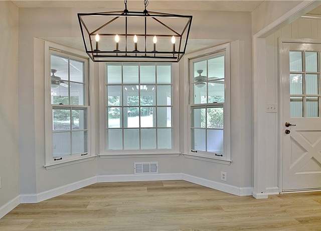 Property at 501 Bridlepath Ln, Peachtree City, GA 30269, 3 beds, 2 baths
