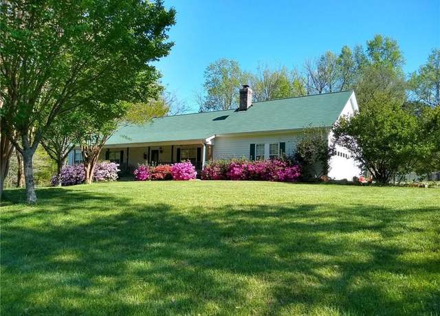 Property at 7955 Nicholson Rd, Cumming, GA 30028, 4 beds, 3 baths