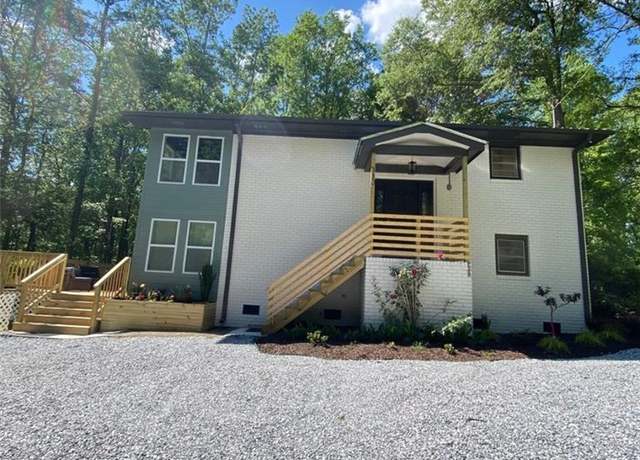 Property at 330 Ivy Trl, Hartwell, GA 30643, 3 beds, 2.5 baths