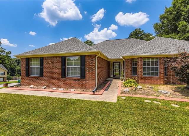 Property at 1736 Mossy Rock Cv, Lithonia, GA 30058, 3 beds, 2 baths