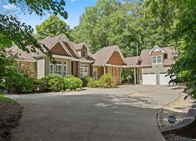 Property at 30 Crolley Ln, White, GA 30184, 5 beds, 5.5 baths